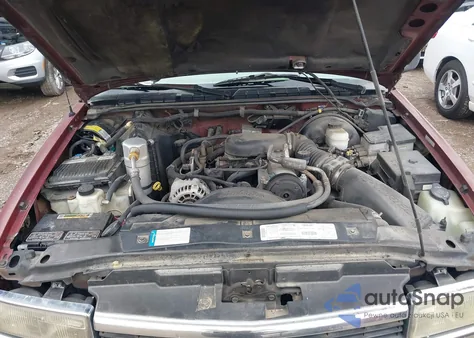 1998 Chevrolet S-10 Ls Fleetside from USA, damaged, VIN 1GCCS19X4W8101503